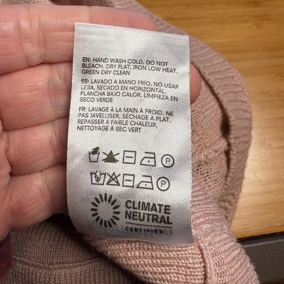 NWT Reformation- Rose Cashmere Linen Set in Color Serenade. Size L - Picture 10 of 13